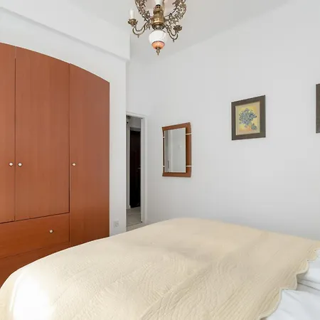 Przytulny I Klimatyczny Apartament Na Parterze Z Parkingiem W Poznaniu By Renters Apartamento *